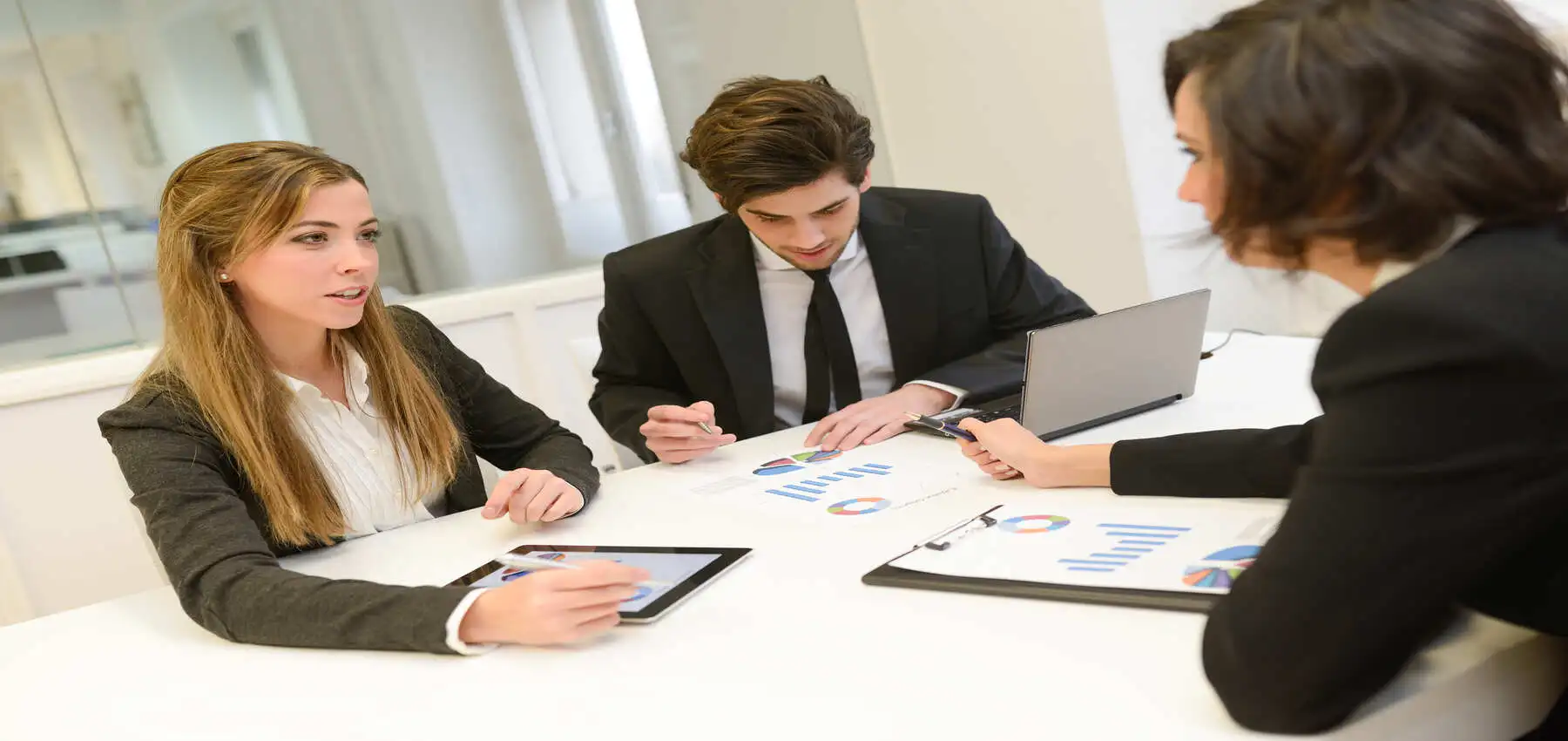 Expert HR administration team in Canada